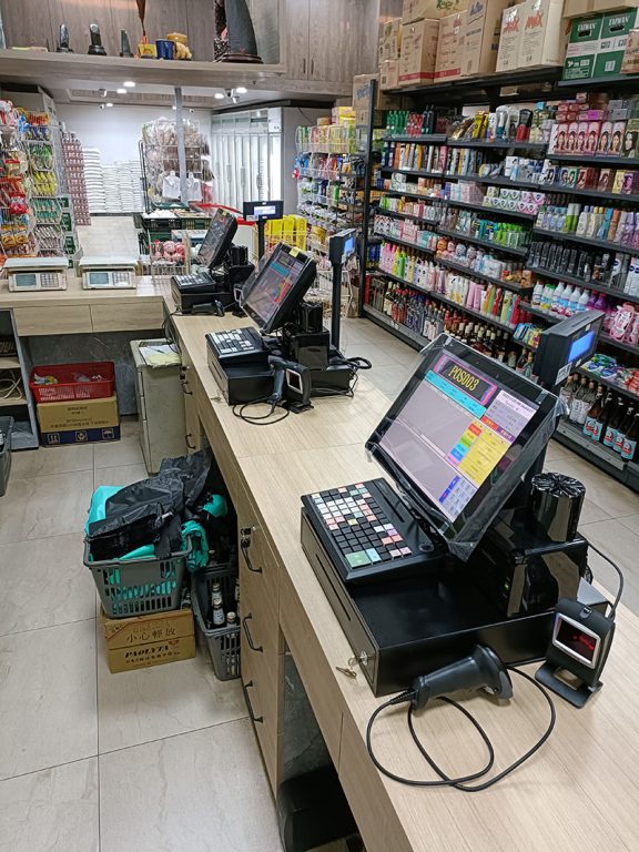 YC便利商店彰濱店_零售POS電子發票收銀機系統導入