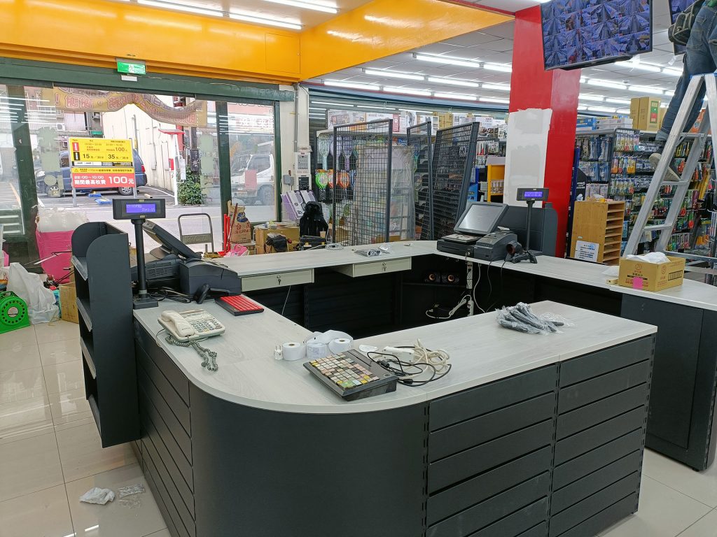 興源生活百貨量販廣場蘆洲店_五金零售POS收銀機系統導入