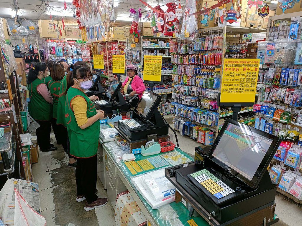 好朋友百貨新莊西盛店_零售POS電子發票收銀機系統導入